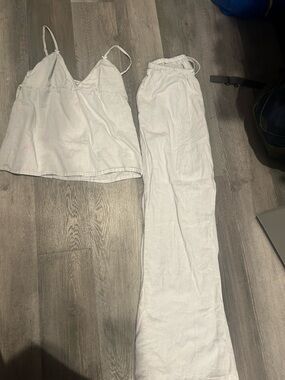 Brandy Melville Light Blue/White Linen Two-Piece Set - Lightweight Cami & Pants